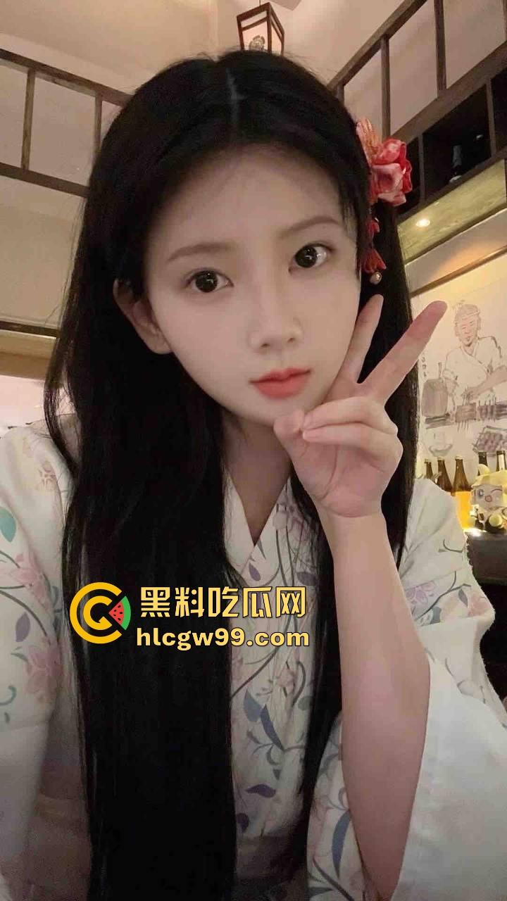 集美为流量拼了，大螃蟹塞裤裆，大钳子夹到B直接红肿，疼到跳起来嗷嗷叫还舍不得掏出来！-5