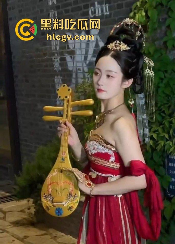 剧本杀邂逅极品汉服爱好者【李宜贞】!酒店调教骚到飞起,各种羞辱竟然越玩越爽!-2