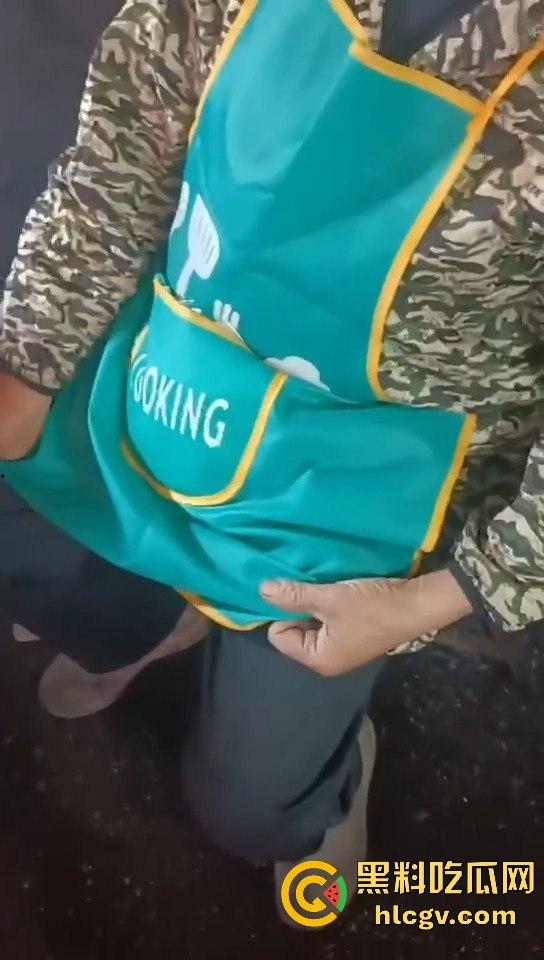 湖南长沙路边摊臭豆腐制作全过程曝光!网友现场考察直呼太惊人!-7