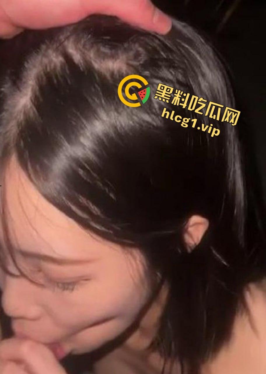 校花颜值直播女神『孙瑶』沦为土豪玩物!热舞扭动裙摆!跪舔金主肉棒后入爆操!蜜桃臀嫩穴被操红!-6