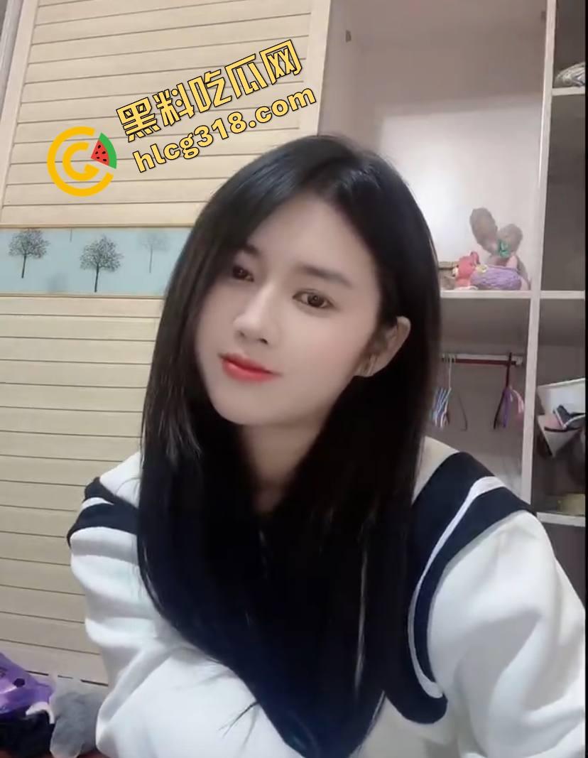 天气一热骚味就上头,瓜友野战投稿带瑜伽裤妹子不穿内裤,树林里直接掀起来就开干,一炮干完清热解暑!-5