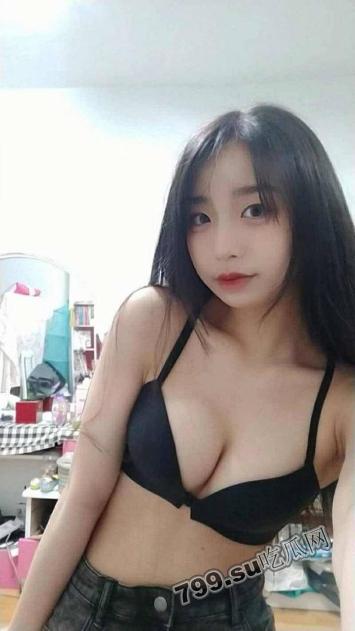 前女友系列！刚满 18 岁童颜巨乳高中生「李歆瑶」发育得非常不错 遇到渣男前任泄露-8