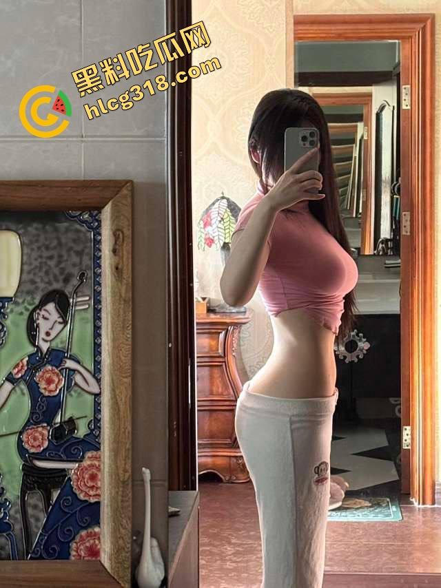 江苏泰迪王又开冲了，一天操四次小母狗没一个顶得住，几个00后炮友姿势全用上还是撑不过十分钟！-4