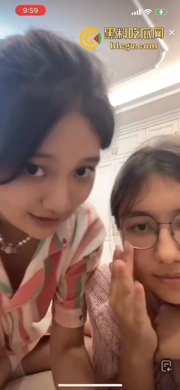 抖音快手走光合集，为流量真空直播成标配？学生妹刚成年就漏奶求粉，社会风气真是越来越离谱！-2