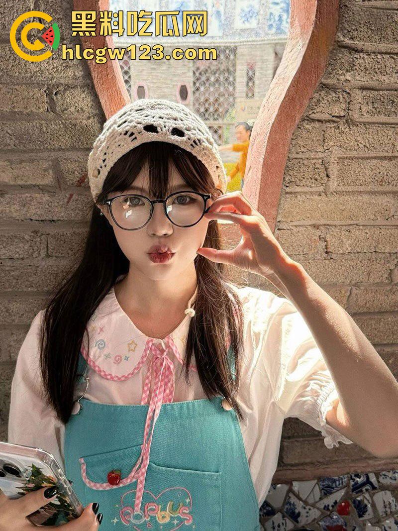 巨乳清纯学妹梁梦樱，江西理工大学嫩妹尤物，美乳硕大肌肤白嫩，私下淫荡反差太刺激了！-3