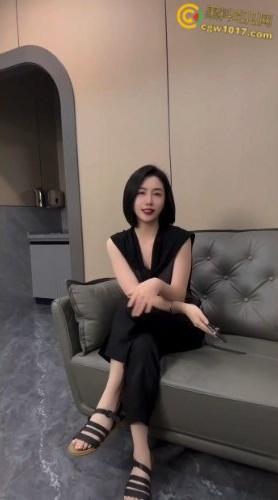 深夜钻到大姐被窝,把姐姐摸无奈了,半推半就把姐姐白浆操了出来,想拒绝这段乱伦史又无法抗拒 !-3