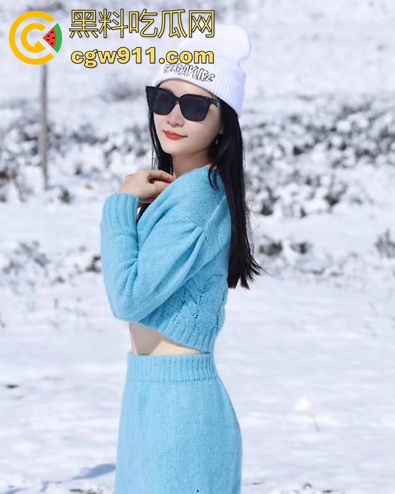 顶级骚逼推荐!湛江赤坎区【庞国梅】,外表高冷内心淫荡,爱好无套群P内射、户外野战、真空逛街,喜欢射嘴里吞下去!-5