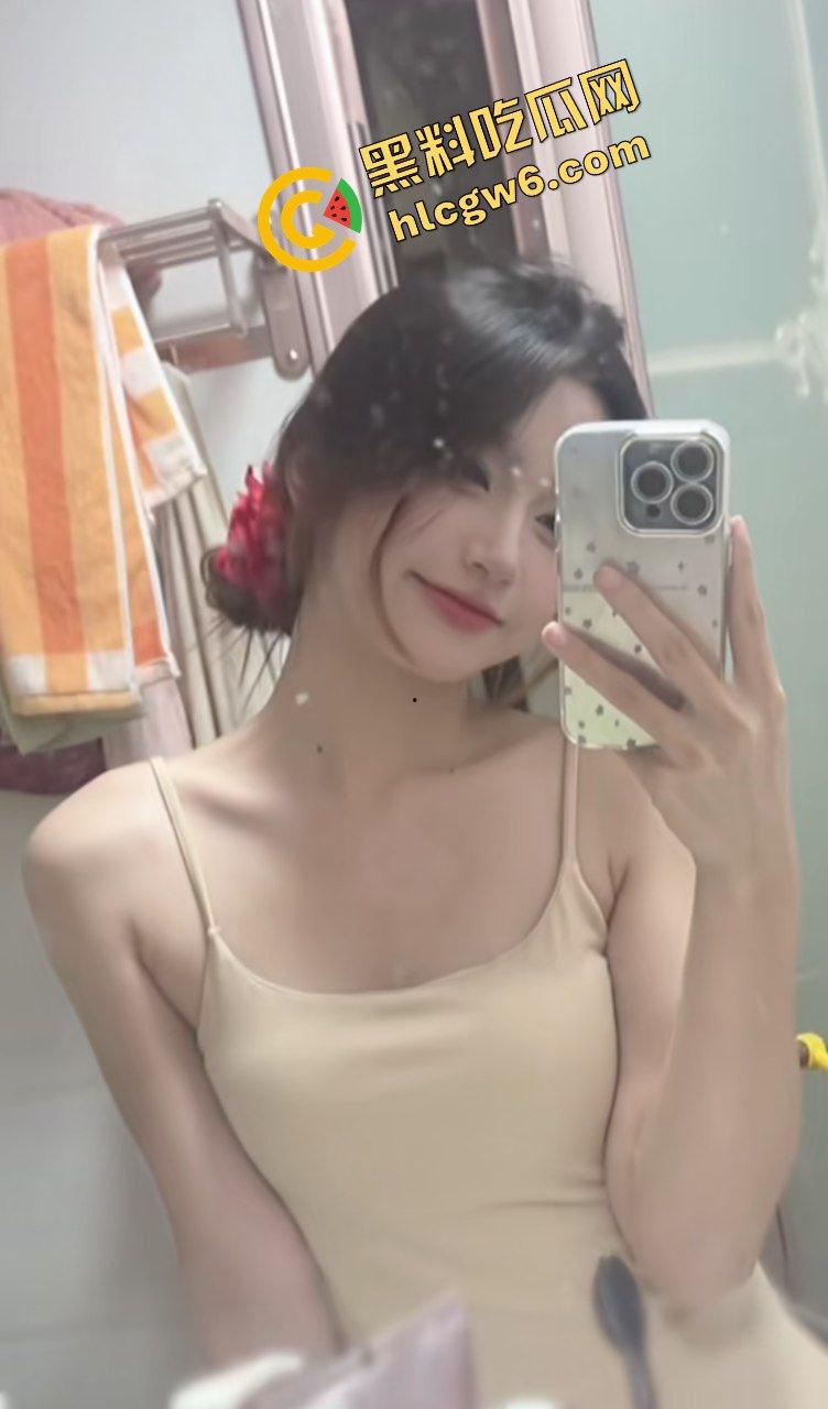 辽宁凤城肉感炮架风骚反差骚鸡『唐紫瑜』与啤酒肚大哥激情口交 内裤直插爆怼骚逼!原创独家流出!-5