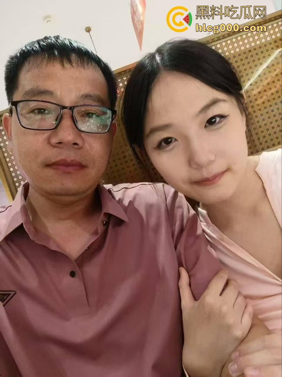 高校极品女学生【李如意】勾引化学老师玩SM,性欲母狗把油腻大叔榨干,不雅视频曝光流出!-5