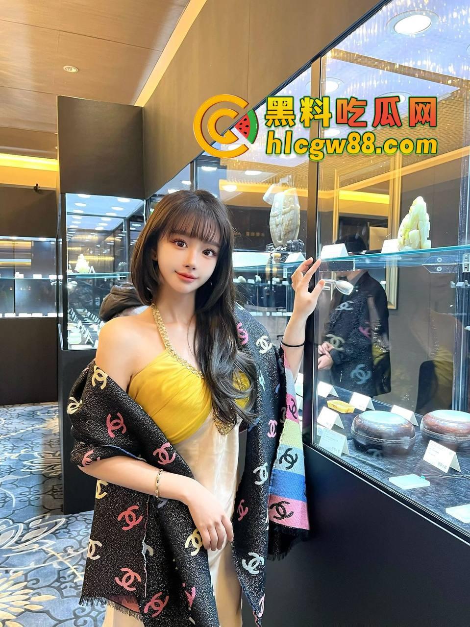 绍兴童颜巨乳二逼王者『夏天』3BUFF点满,双洞分工明确 男友专属和拍卖专区,双洞齐开等大佬来战!-3