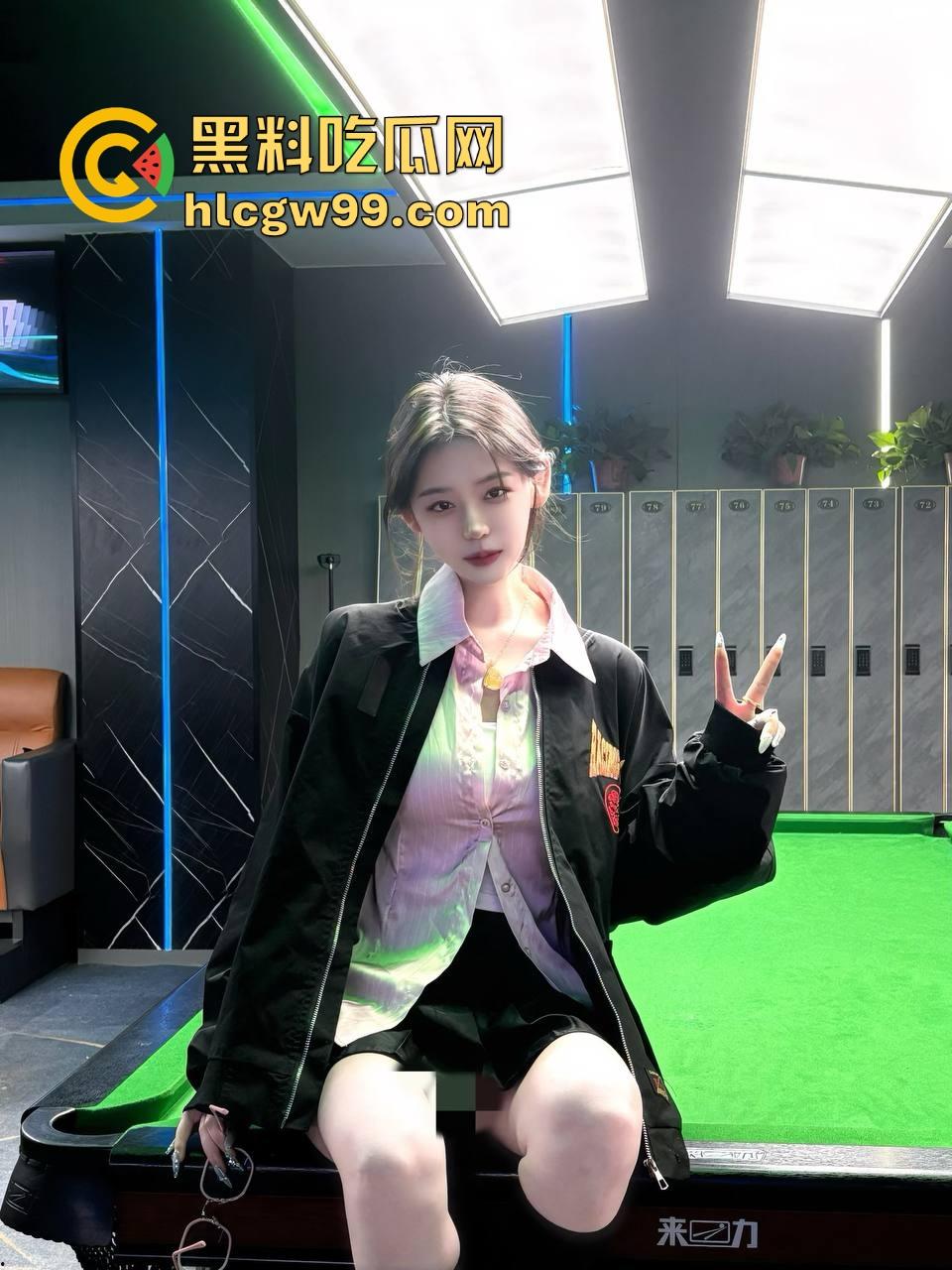 台球厅陪玩睡衣派对大哥充卡秒带走,车里睡衣一脱直接验货开干,车是真的稳,这发黑8果然是一发入魂!-2