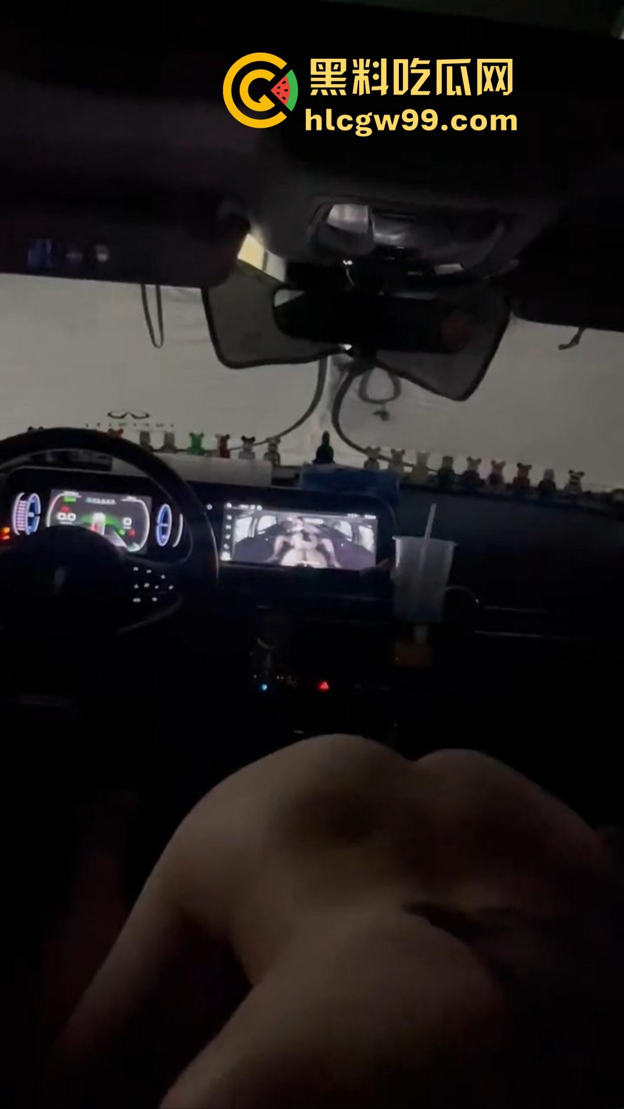 台球厅陪玩睡衣派对大哥充卡秒带走,车里睡衣一脱直接验货开干,车是真的稳,这发黑8果然是一发入魂!-9