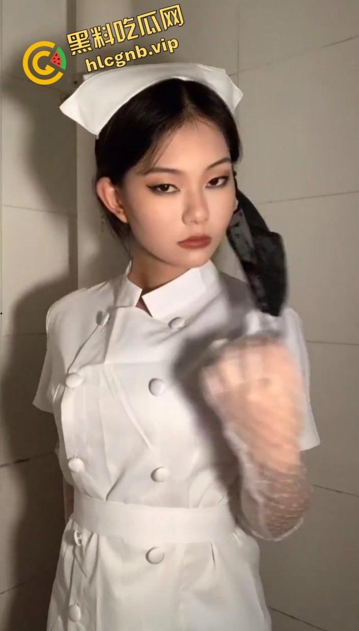 瓜友投稿！浙江中医药滨江学院 黄诗莹 穿着丝袜被人用鸡巴狂rua 男友查岗发现性爱视频怒曝光！-8