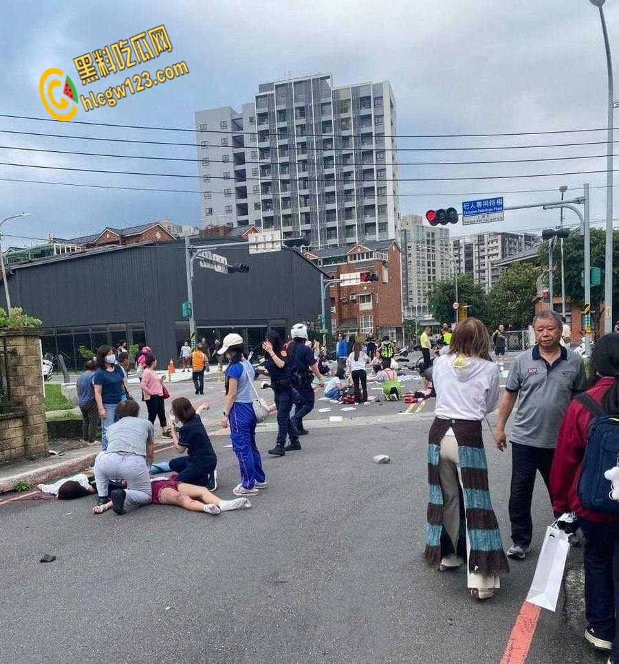 新北三峡车祸震惊全台！汽车狂撞学童遭殃3死12伤，交通安全警钟长鸣！-5