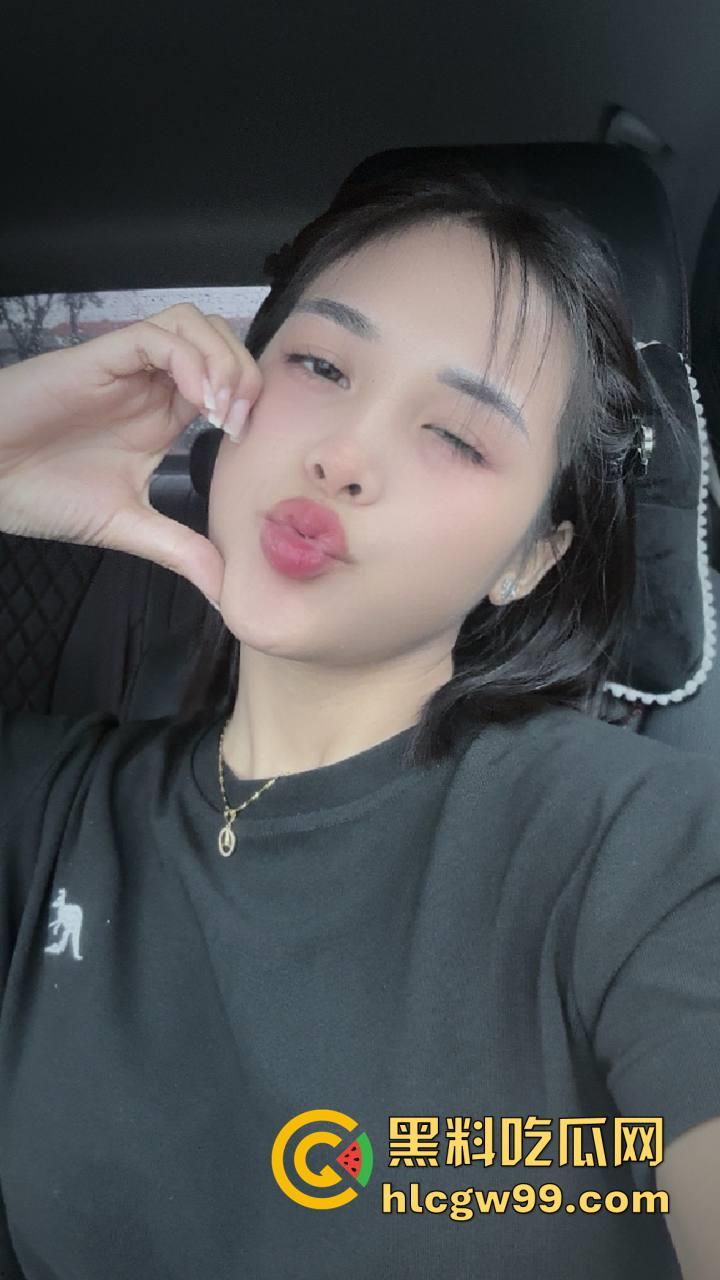 越南妹长期出轨浪荡成性,还被情夫发送私密视频挑衅,绿帽老公忍无可忍曝光私密视频-5