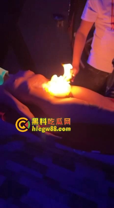 白虎不是天生的?欧美洋马野火烧燎原塑造神逼,人工白虎工艺让人想起了印度三哥火烧理发!-11