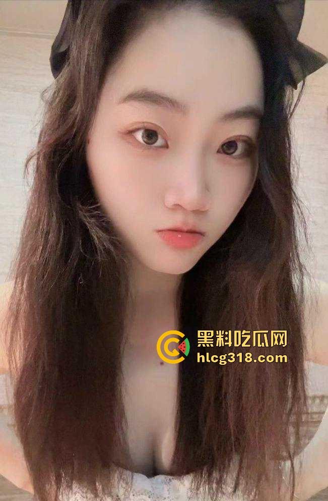 河南数字传媒技术公司骚逼【陈筱慧】为求上位色相诱惑上司,喜欢后入打桩,性爱视频曝光泄露!-2