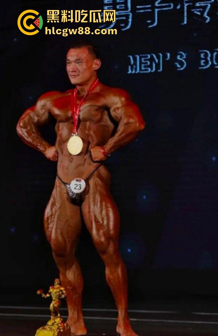 健美冠军【武涛】早期性爱视频流出!怼脸实拍 实锤本人!这么大的肌肉 一般女人还真受不了!-4