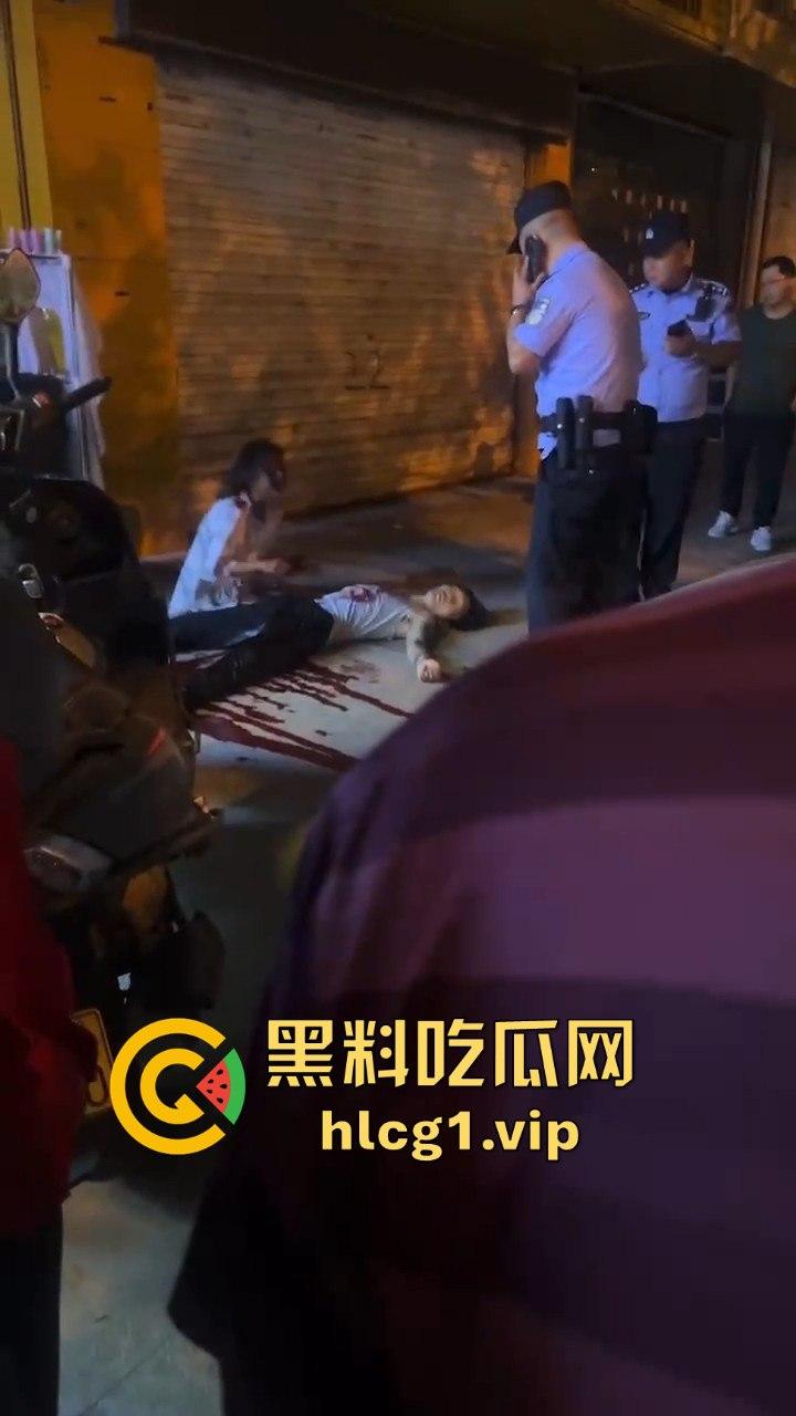 龙湾血腥惨剧！学生斗殴升级，胳膊被生生砍下，校园暴力失控震撼全城！-8