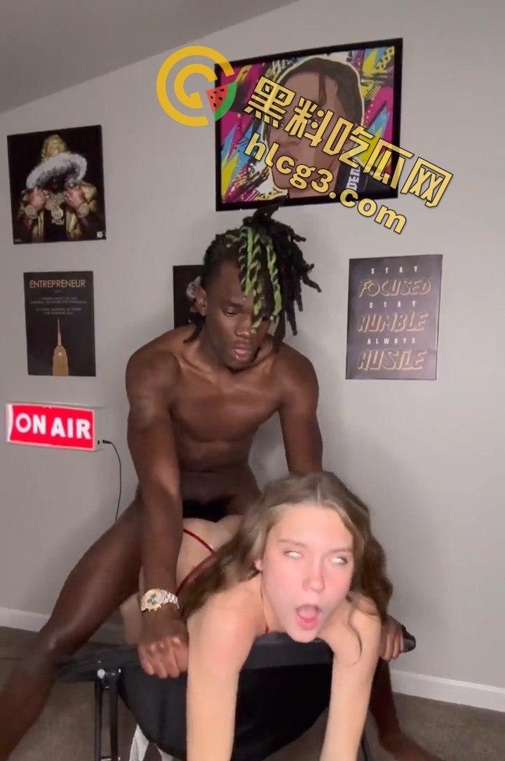 OnlyFans黑人博主狂操美女,最激烈的性爱场景,前所未有的视觉冲击!-6