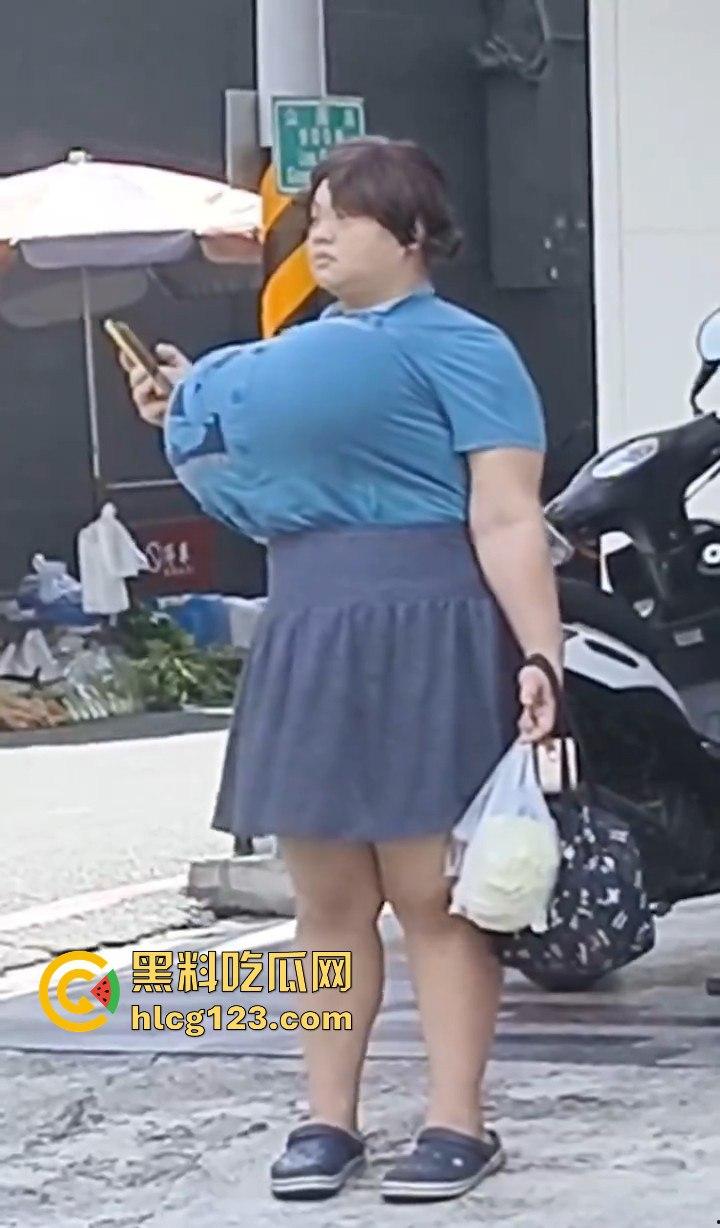 台湾坦克之王出动！胸大如篮球甩起来能砸晕人，瓜友有知道这是什么码的吗？-3