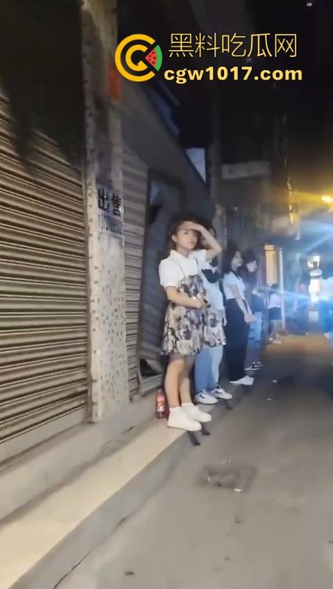 好酒不怕时间长,好妓不怕巷子深,瓜友深夜探索广东汕头小巷子,越往后越惊喜,质量还可以啊!-5