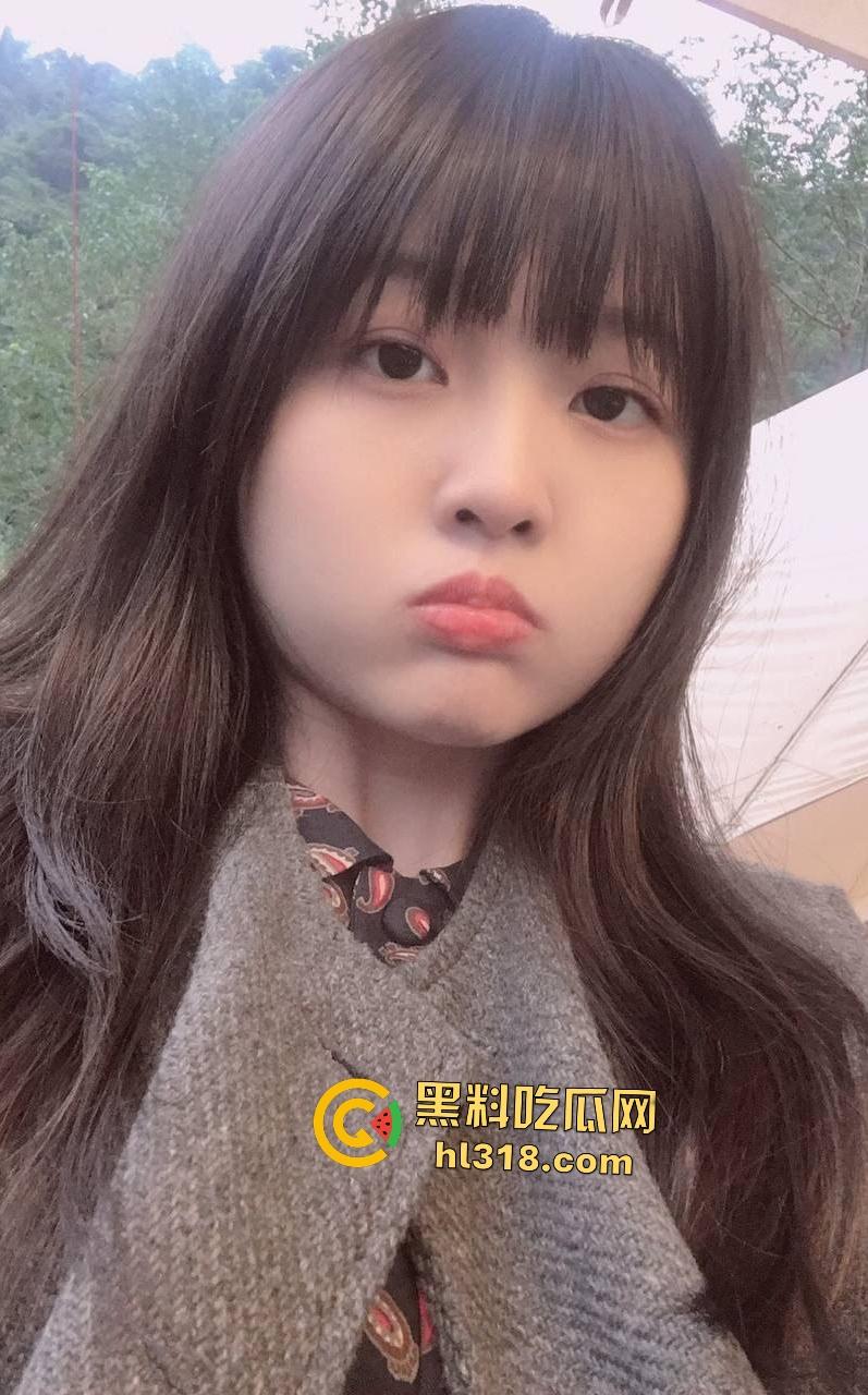 护理系大学生【文雪】SM调教视频惊爆泄密！男友皮鞭抽打肥臀，被打开粉嫩骚逼，这逼护理得真好！-1