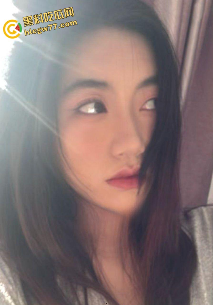 娇嫩的幼儿园老师【李纯】也喜欢约炮做爱 粉嫩的鲍鱼被炮友暴力输出-3