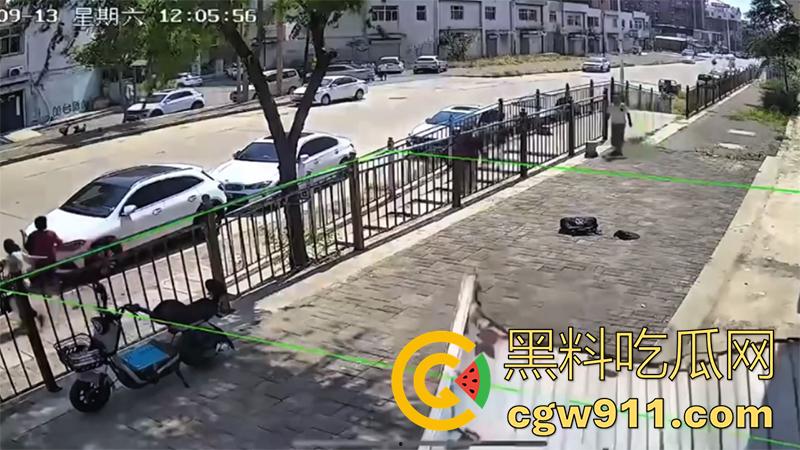 河北邯郸市峰峰矿区，矿务局附近发生砍人事件，男子被老婆以强奸威胁欲离婚，公公提刀砍其全家！-4