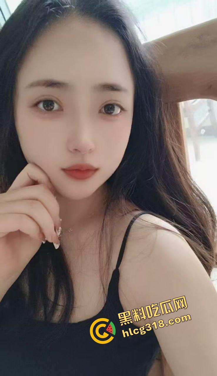 广州花城路奶茶兔女郎『林心妍』被地产大哥包养，全程露脸舔鸡巴，高潮中出嗲叫像猫发情！-1