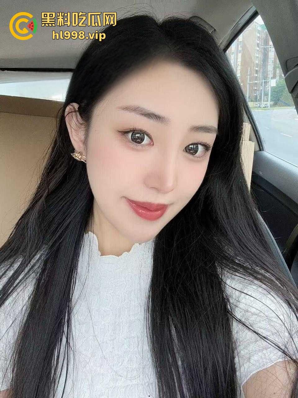 西安花臂情侣性爱自拍流出!巨屌深喉口爆,肥嘟嘟大屁屁被插到淫叫连连,画面劲爆无比!-1