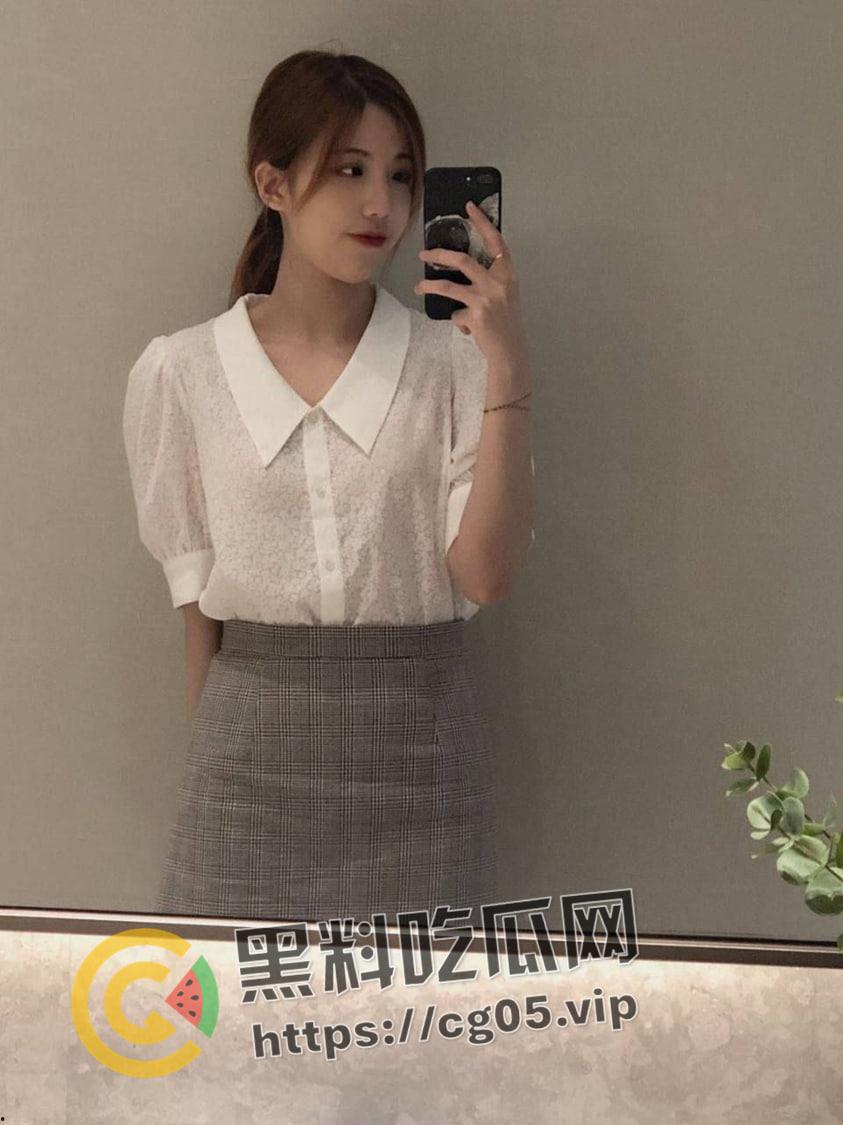 瓜友投稿!厦门大学母狗【彭沐凝】 甜美系邻家女孩 和渣男男友拍裸照被流出 气质与风骚并存-1