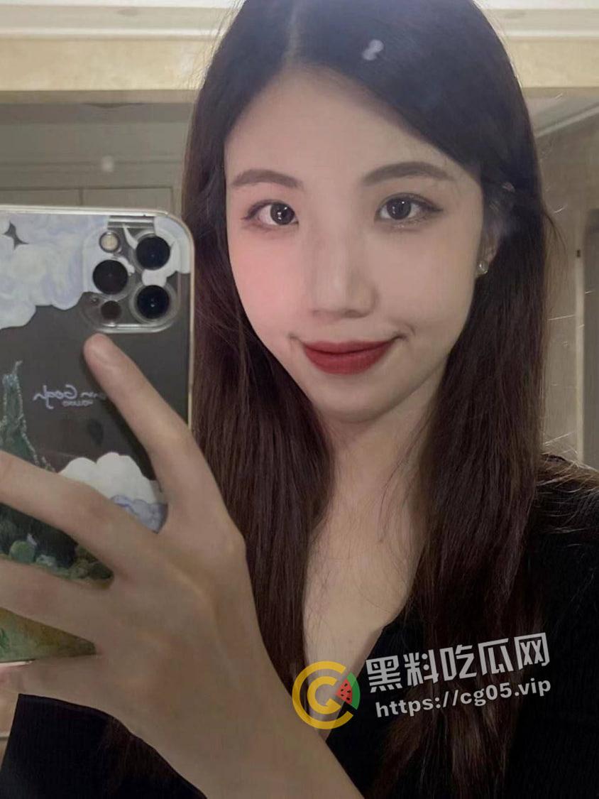 瓜友投稿!厦门大学母狗【彭沐凝】 甜美系邻家女孩 和渣男男友拍裸照被流出 气质与风骚并存-3