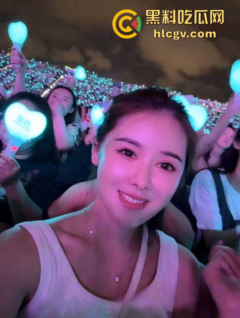 快手千万网红【二子爷】家暴出轨 潜规则偷吃女徒弟蓝牙 老婆曝光女徒弟给师傅深情口交视频！-20