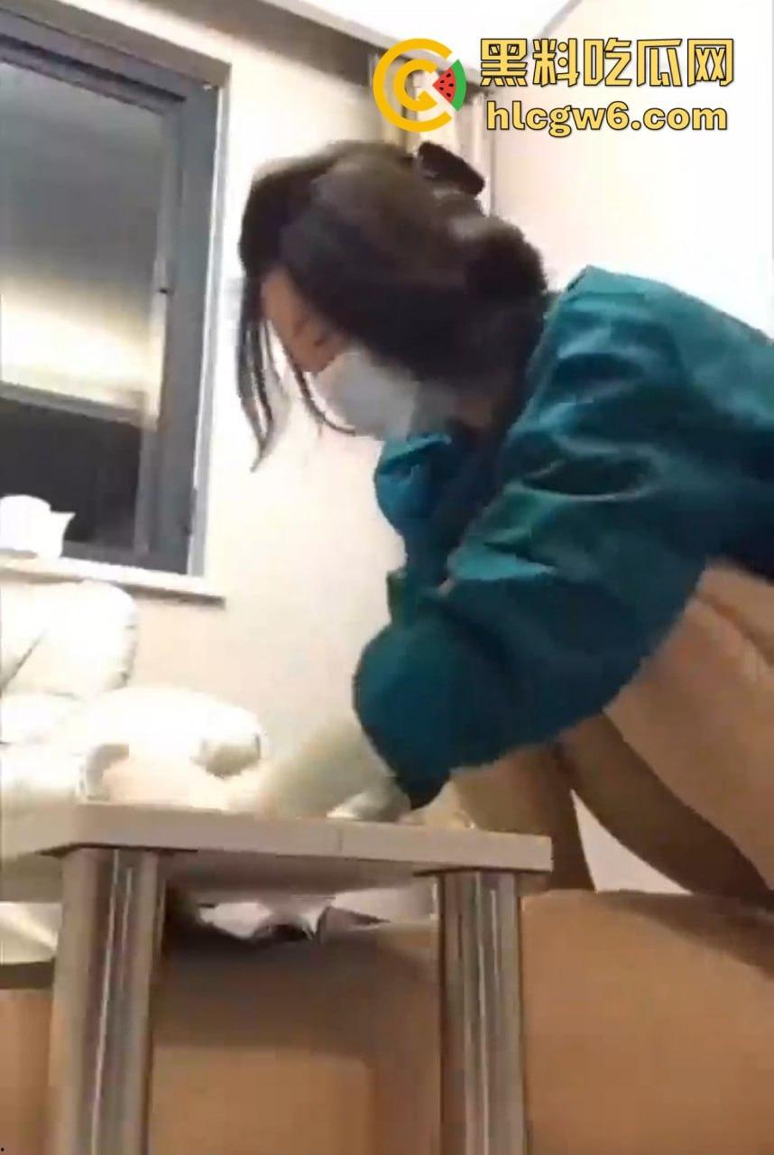 重庆山城医院治疗阳痿竟是全套诱惑内幕曝光 年轻护士用按摩棒当道具 马眼插针管硬核操作看得男人瞬间不举！-4