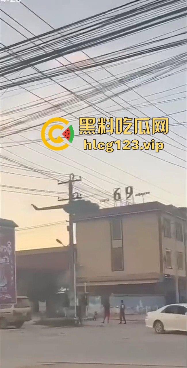 民兵团为保护诈骗窝点跟正规军火拼，诈骗窝点陷入枪战，猪仔解救行动正式打响！-12