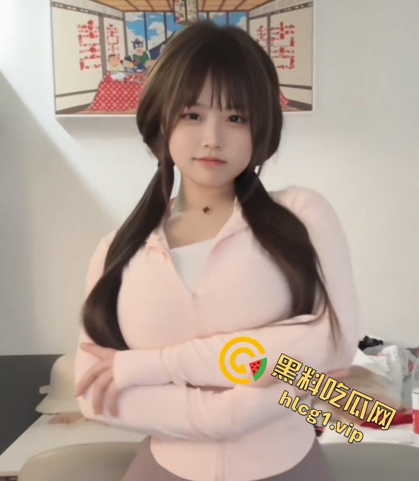 B站网红主播「凹凸曼」金主福利直播录屏外泄！巨乳裸聊挑逗惊爆全网！-2