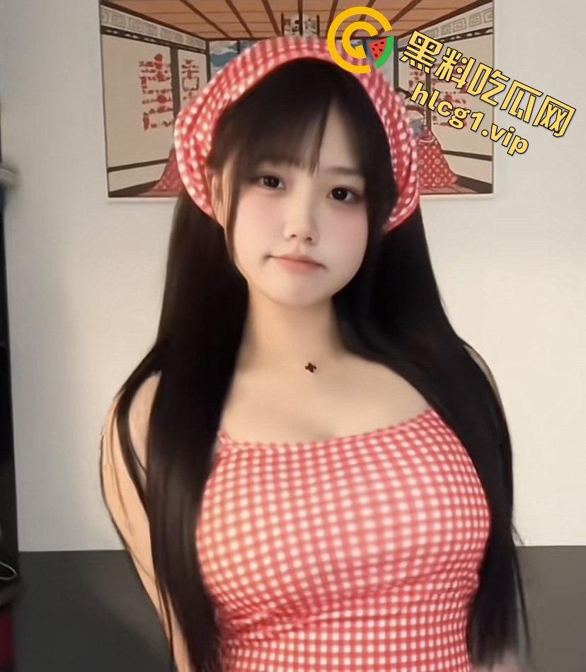 B站网红主播「凹凸曼」金主福利直播录屏外泄！巨乳裸聊挑逗惊爆全网！-6