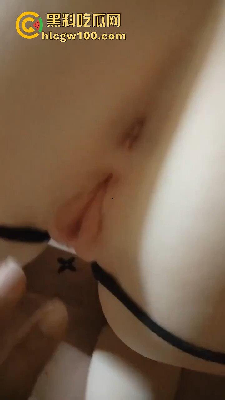 上海白嫩贵妇粉嫩似少女，疑似乳头阴部都做了美容，粉的好像假的一样！！-8