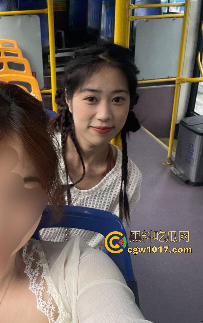 可爱清纯白月光最终还是倒在金主的大屌下，曾经可爱单纯的她以沦为金主性奴，胯下侍奉爆筋肉棒，她再也回不来了！-3