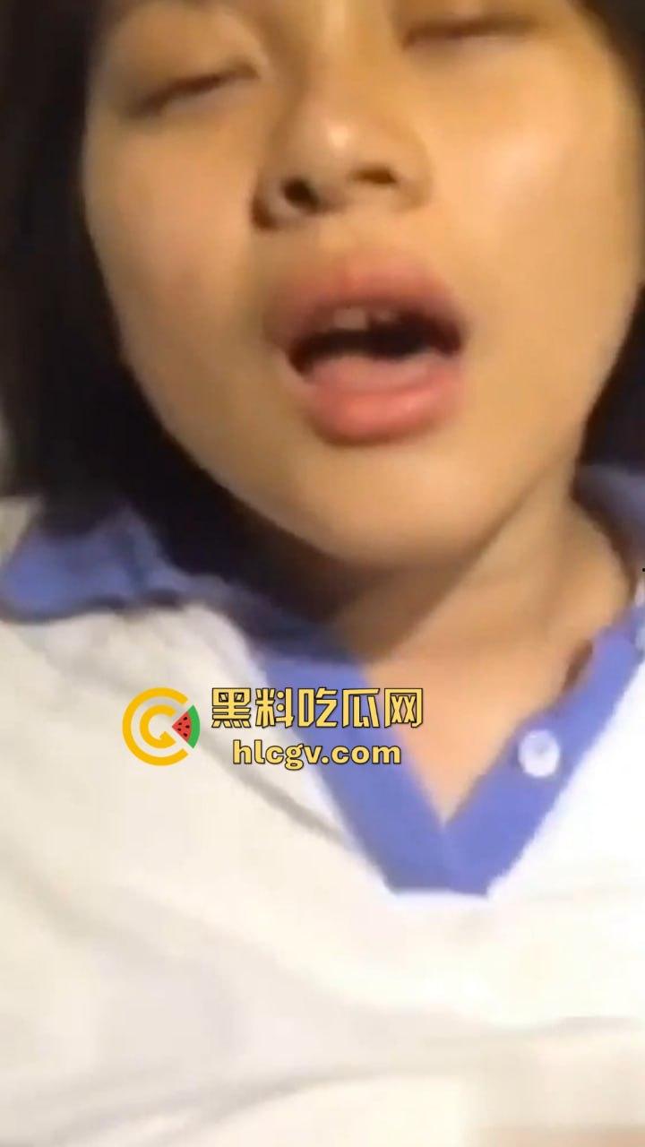 高中生校服约炮成新潮？放学后酒店开房玩无套颜射吞精，年轻一代的会玩超出想象！-1