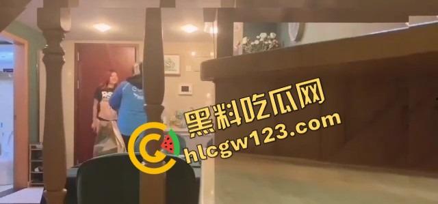 主人命令她勾引外卖小哥,她脱光了他却背过身,饿了么小哥怒斥我只是来送饭的,别搞这出!-3