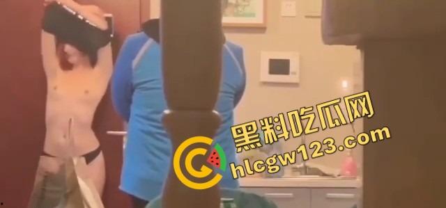 主人命令她勾引外卖小哥,她脱光了他却背过身,饿了么小哥怒斥我只是来送饭的,别搞这出!-4