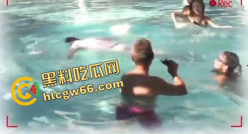 嘴上反美反得响，结果人在拉斯维加斯搂洋妞开泳池趴？司马南你这不是打自己脸，是把脸扇碎了！-12