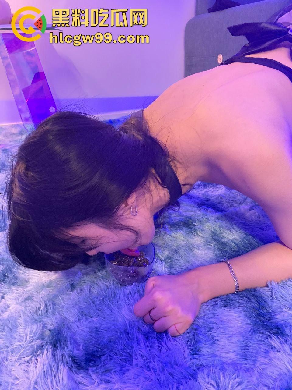 韩国【朴在慧】重口调教,妹子被虐到哇哇大叫,鞭打滴蜡全套上,最离谱的是头上直接淋尿,玩成什么癖好?-7