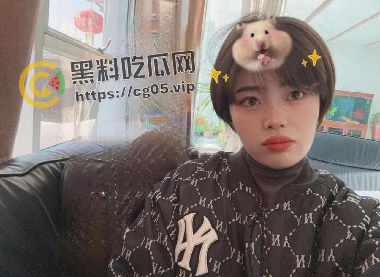 包头母狗【高雅茹】趁着老公出差 约炮网友玩内射 被老公发现的时候逼都肿了-2