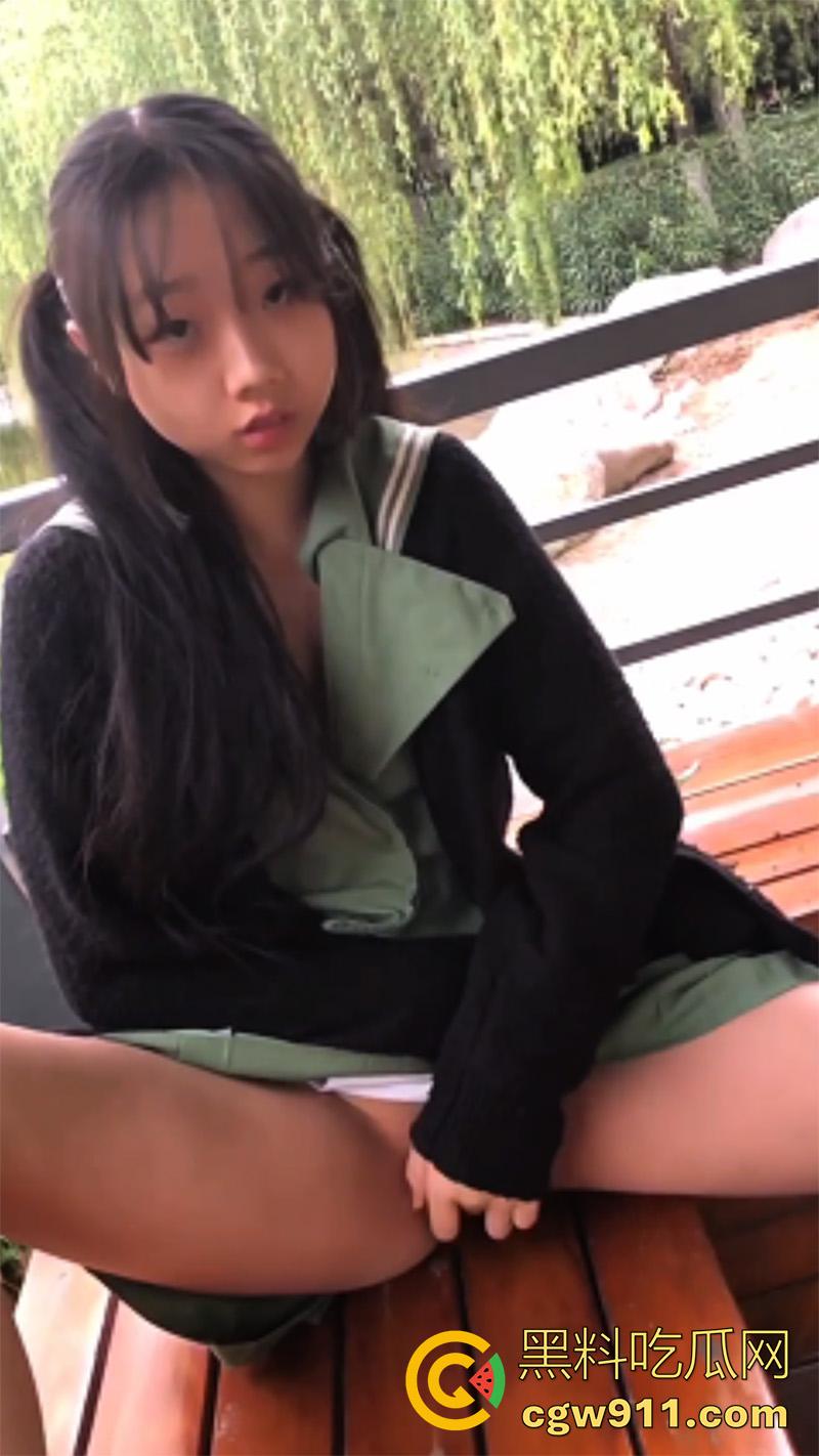 极品萝莉【浆果儿】被包养合集,为了钱被调教成资深的小母狗,全裸真空户外露出,带三位闺蜜一起侍奉金主!-7