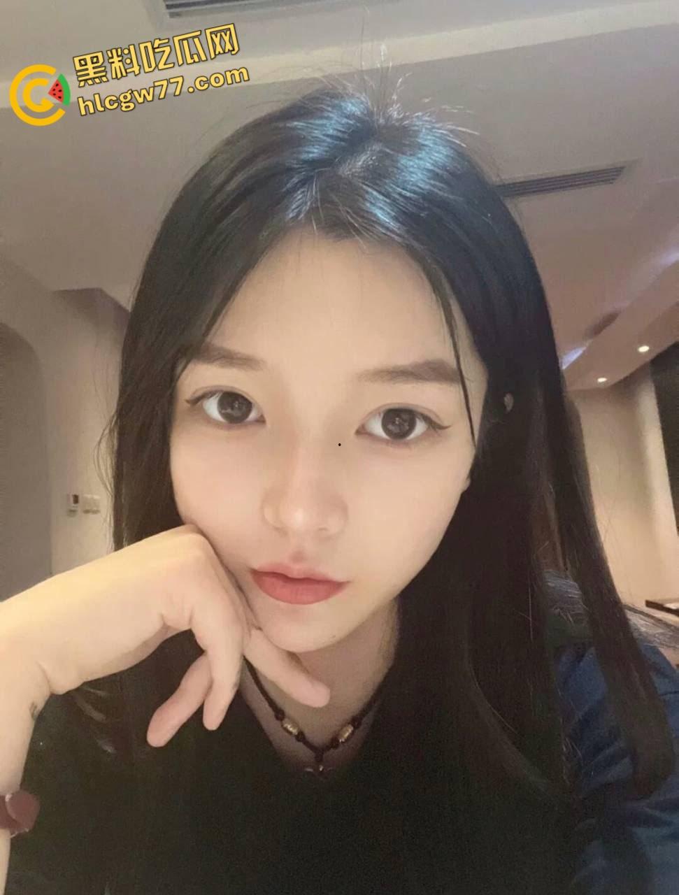 极品纹身御姐【李思羽】裸聊狂撩，娇喘自慰淫水流，男友隔屏欲火烧！-2