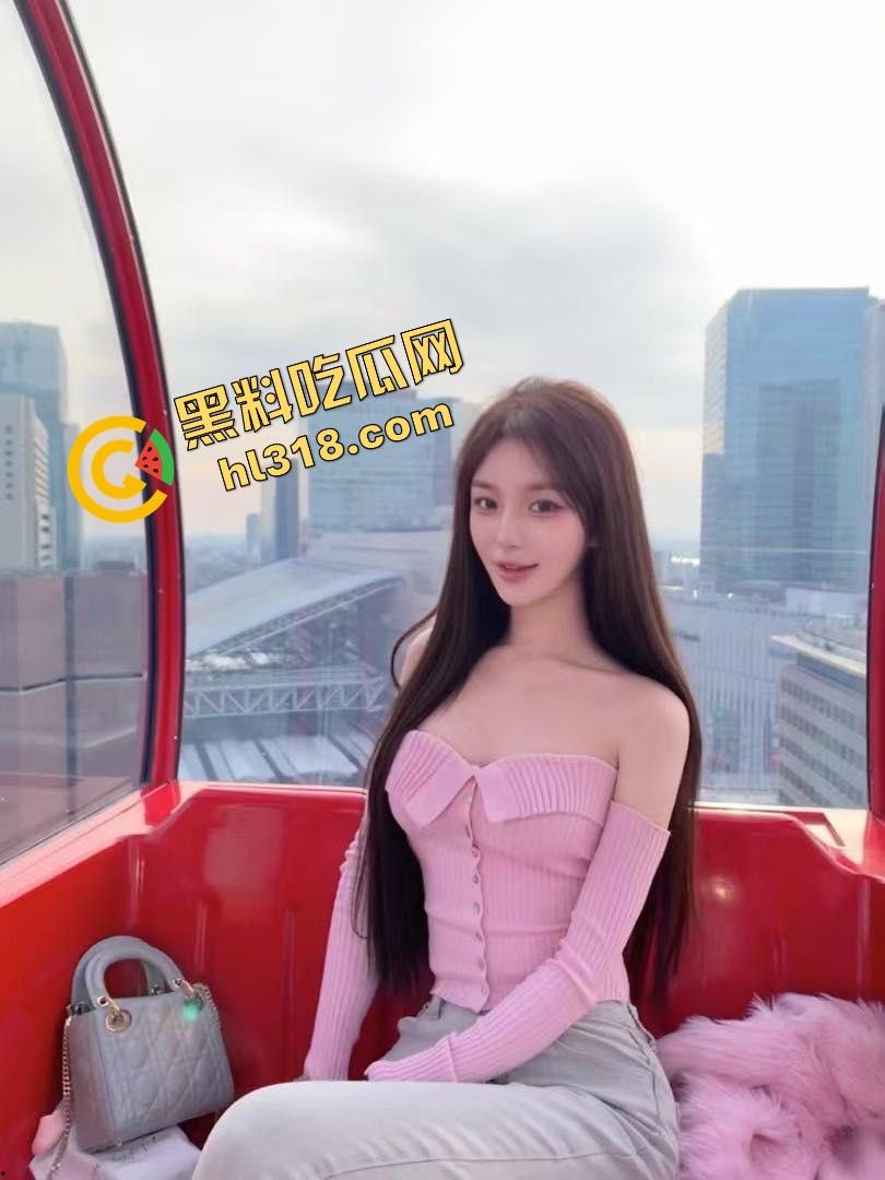 这年头绿帽老公才是最大赢家，看自家老婆被人抱起来爆干，老公乐得像中奖一样笑到合不拢嘴！-5