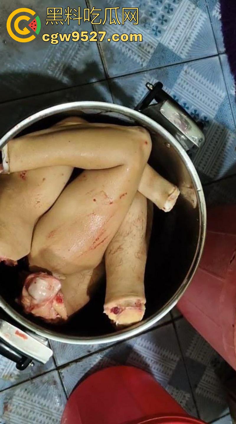 暗网越南屠夫案，男子自愿被杀，多角度砍头血如泉涌，干脆利落几秒剁头，现场原视频流出！-4